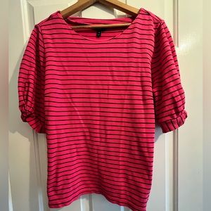 Banana Republic pink striped boat neck with puffed sleeve detail, size medium.